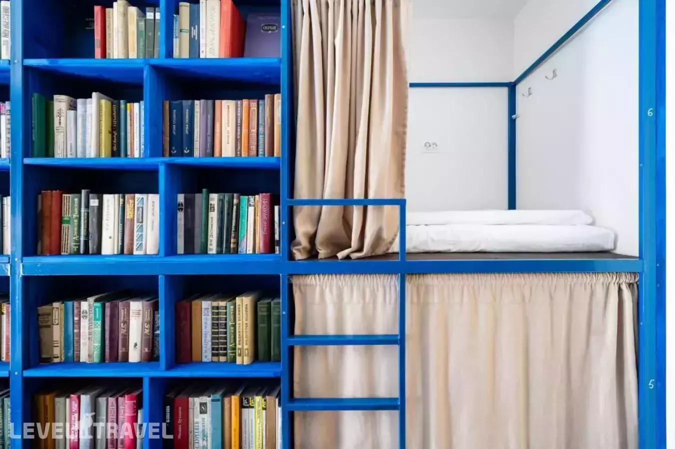 BookCase Hostel (БукКейс Хостел)