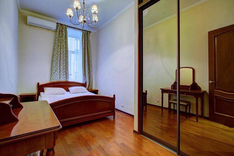 Апартаменты на Невском проспекте 79