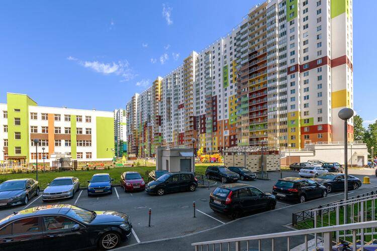 Апартаменты Sutki Rent (Сутки Рент) с видом на Охту