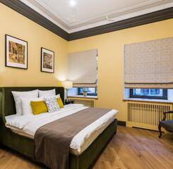 $item['hotel']['name']