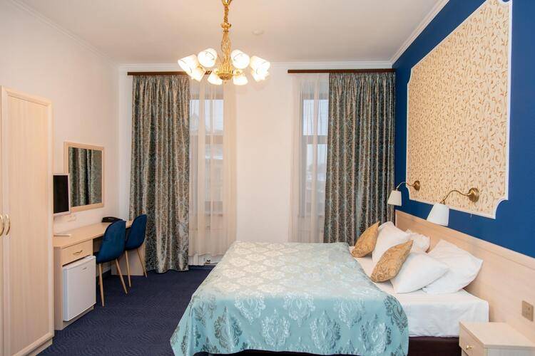 Грифон на набережной канала Грибоедова 35