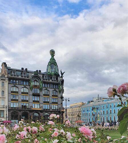 Грифон на набережной канала Грибоедова 35