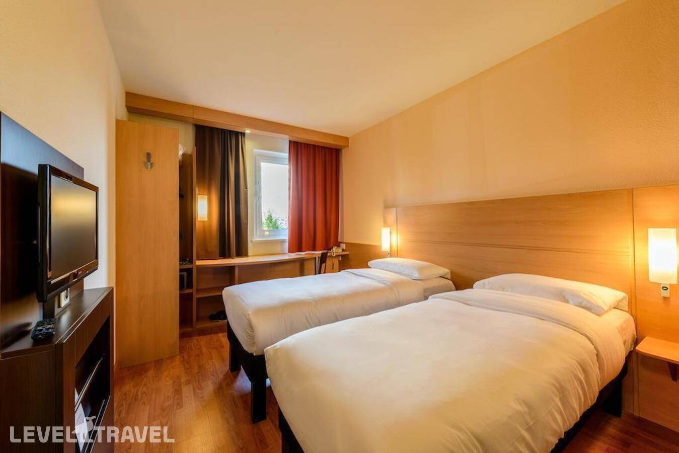 фотографии отеля Отель Ibis с экскурсией "Знакомство с Янтарным краем" (по пятницам) в Россия(Калининград) - фото №4