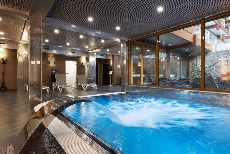 Stellar Collection Chalet hotel