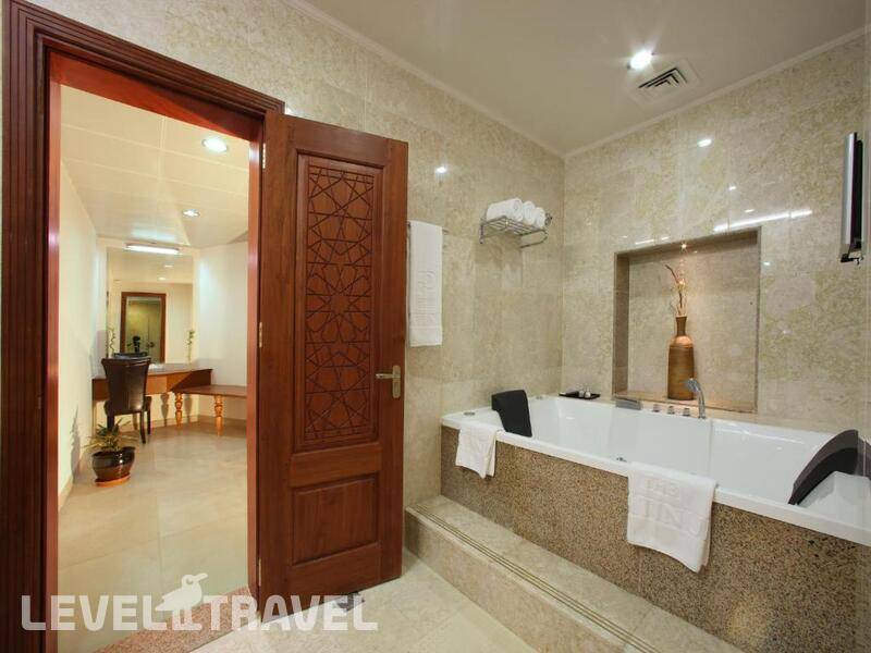 Фотография The Platinum Hotel