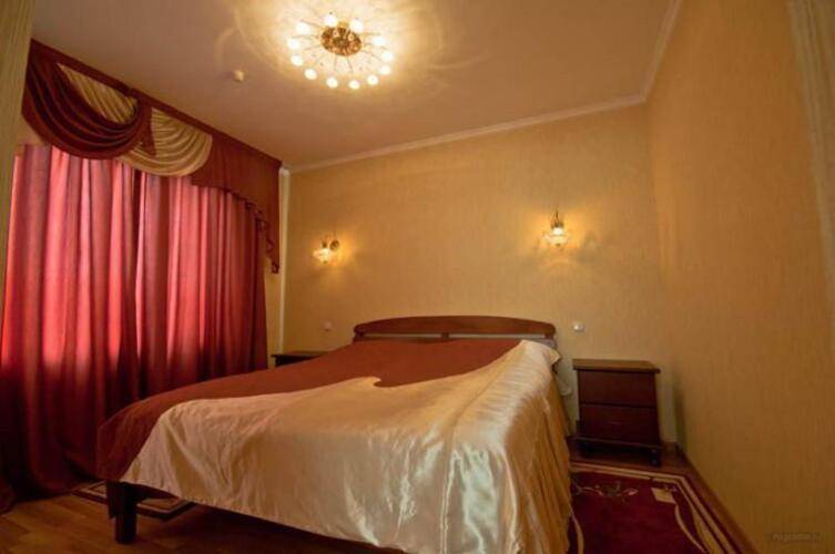 Отель Голд (Gold Hotel)