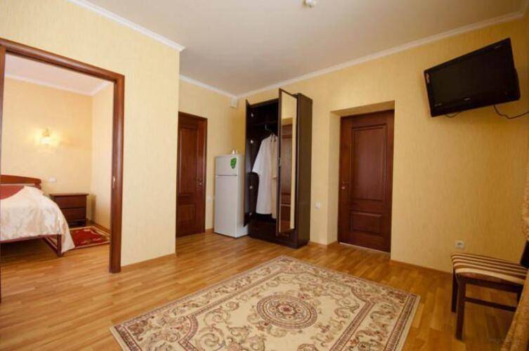 Отель Голд (Gold Hotel)