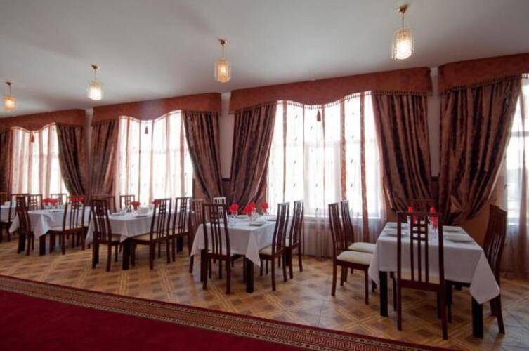 Отель Голд (Gold Hotel)