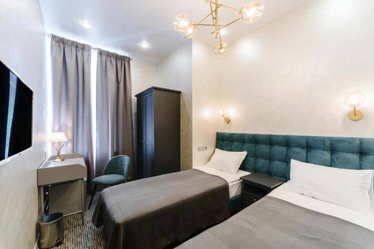 Отель Simple Weekend Inn