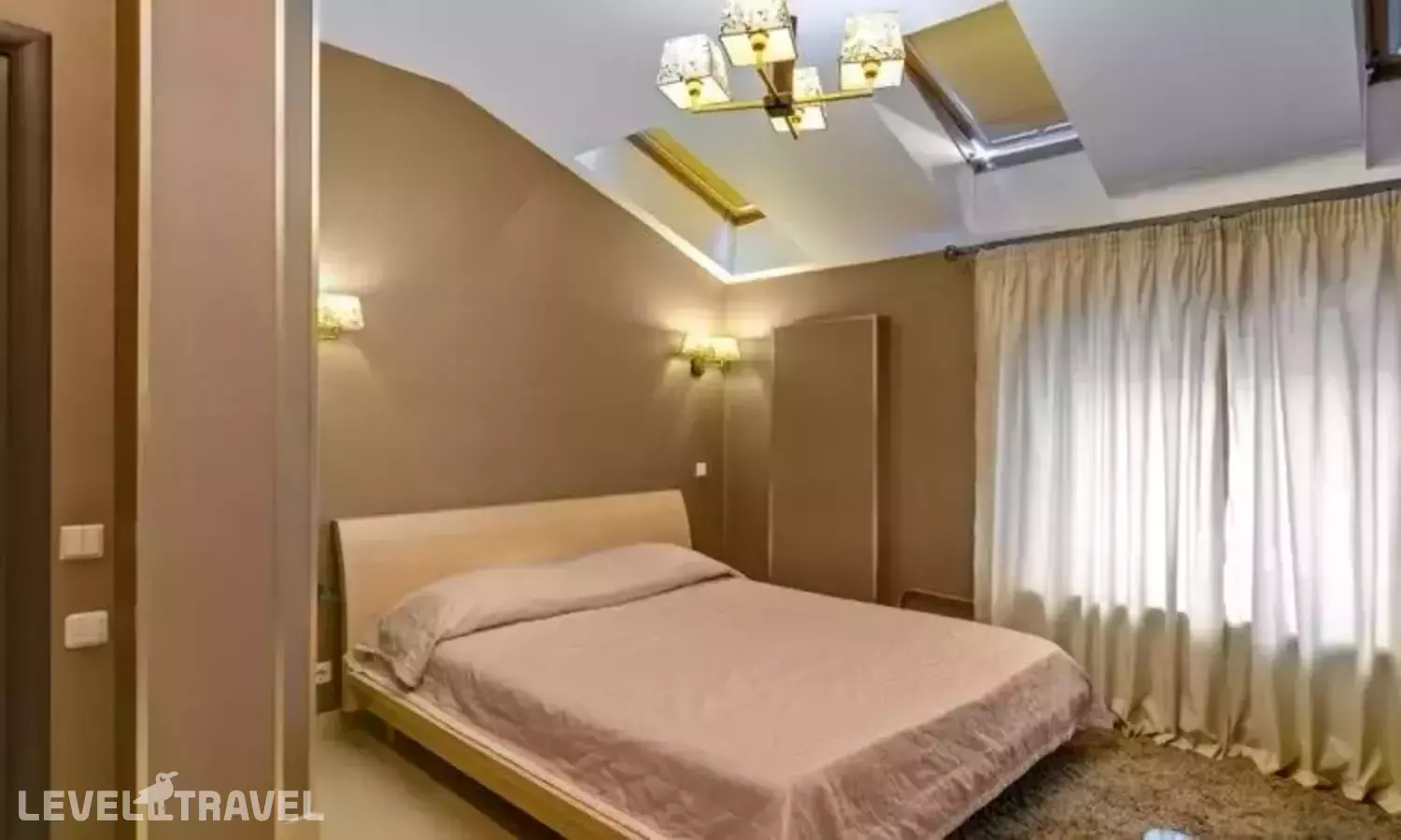 Гуэнос Плаза (Бывш. Шелтон)