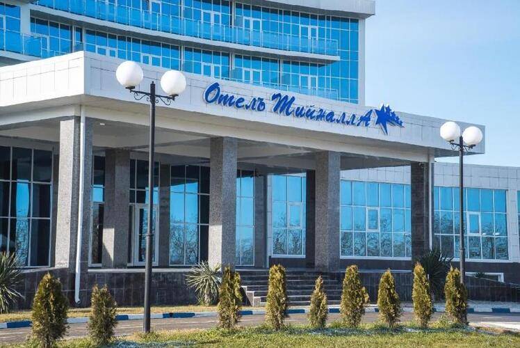 Отель Тийналла