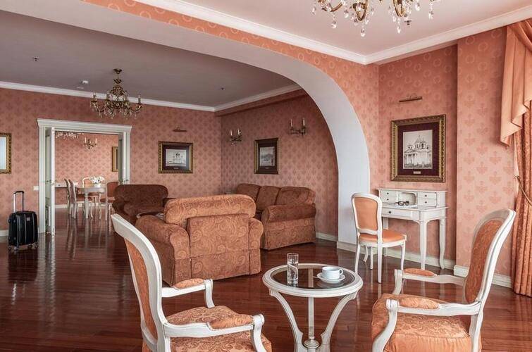Cosmos Petrozavodsk Hotel