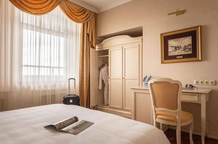 Cosmos Petrozavodsk Hotel