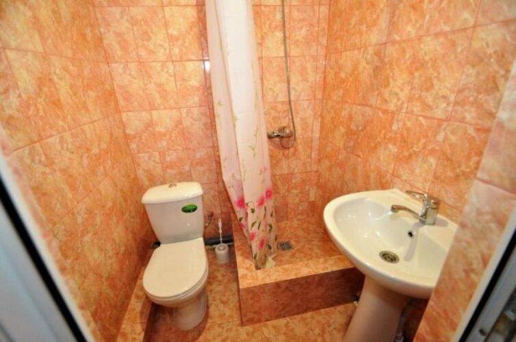Отель Анна