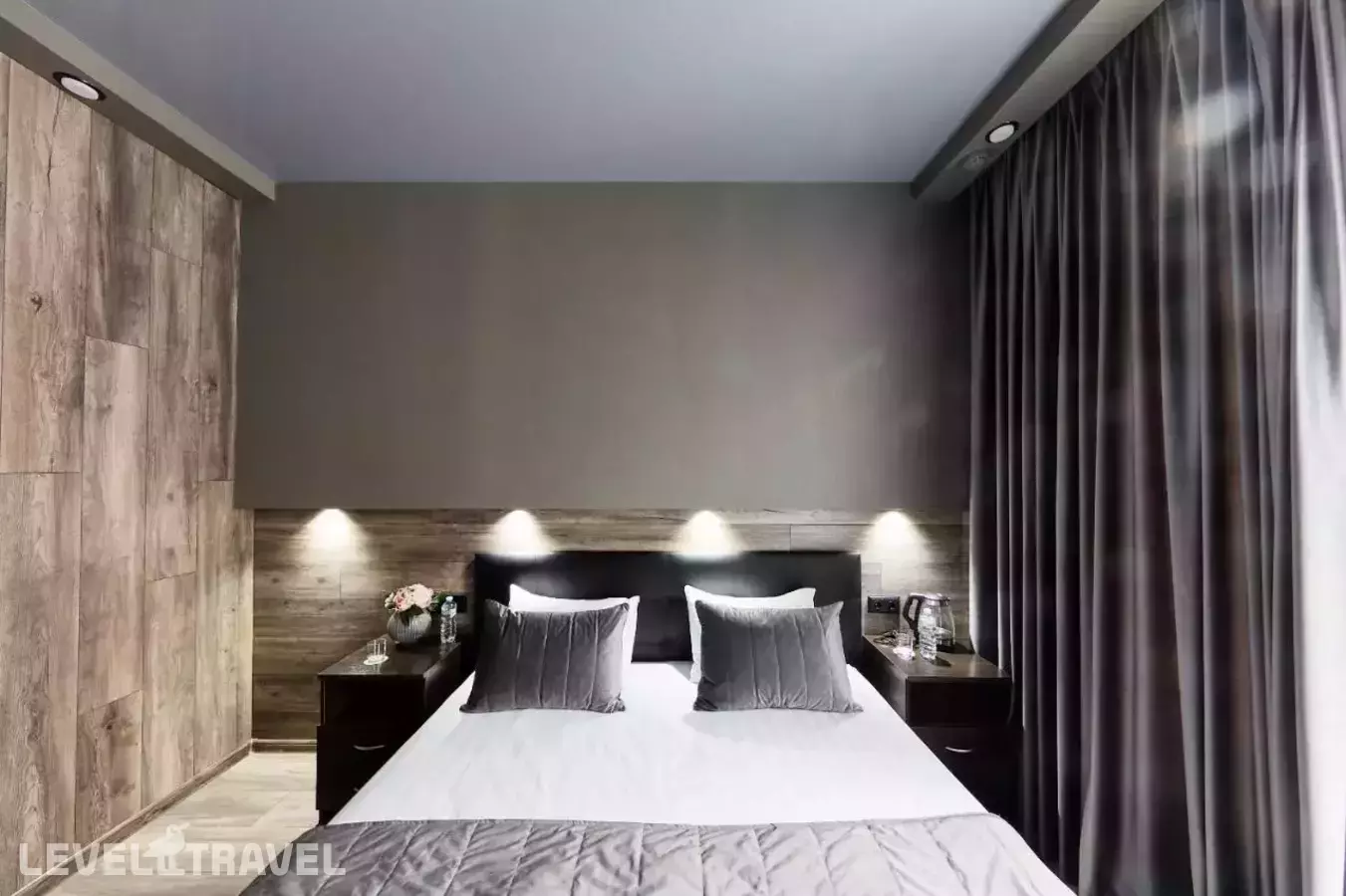 Royal Hotel (Роял)