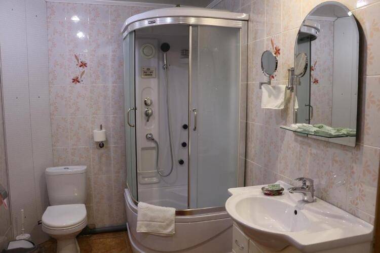 Отель Восток