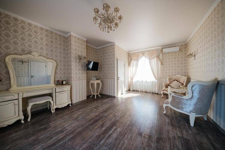 Отель Крылья