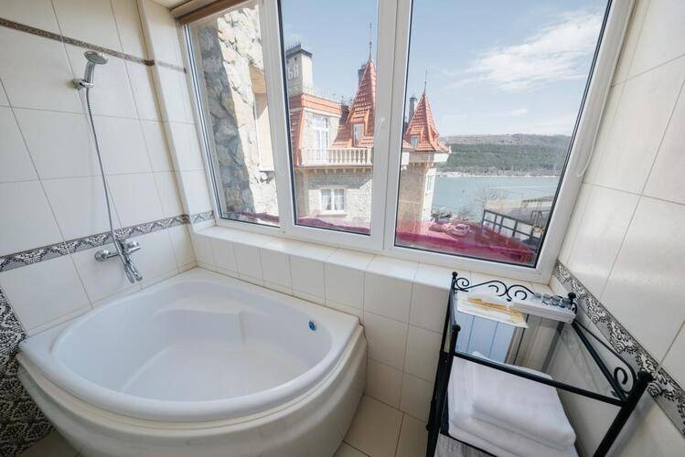 Отель Крылья