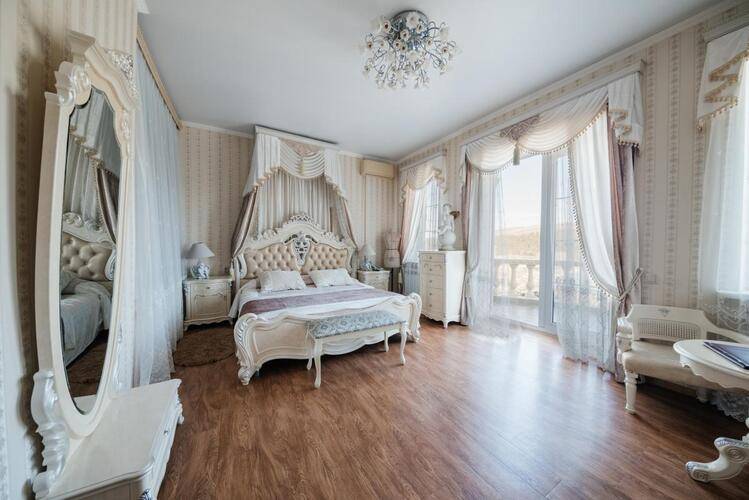 Отель Крылья