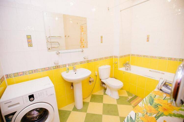 ЖивиТУТ на проспекте Комсомольский 40