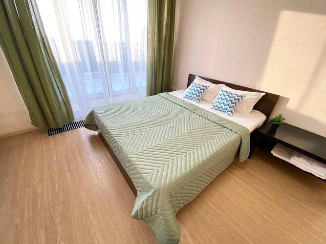 ЖивиТУТ на проспекте Комсомольский 80Е