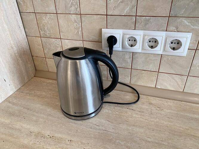 ЖивиТУТ на проспекте Комсомольский 80Е