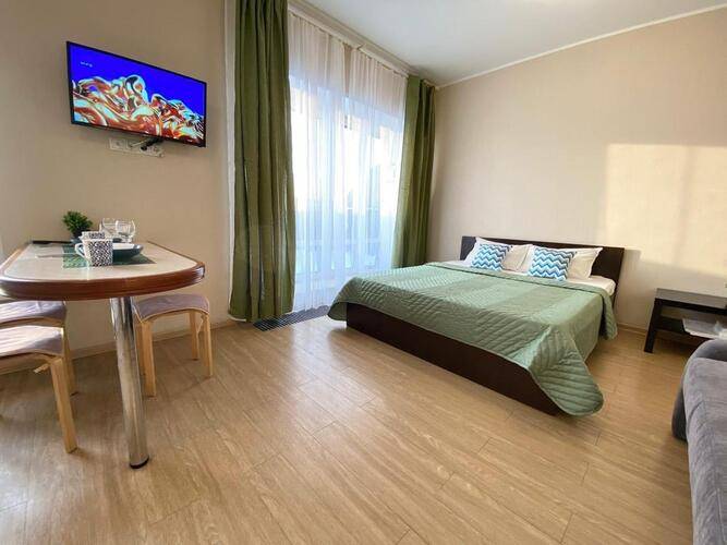 ЖивиТУТ на проспекте Комсомольский 80Е