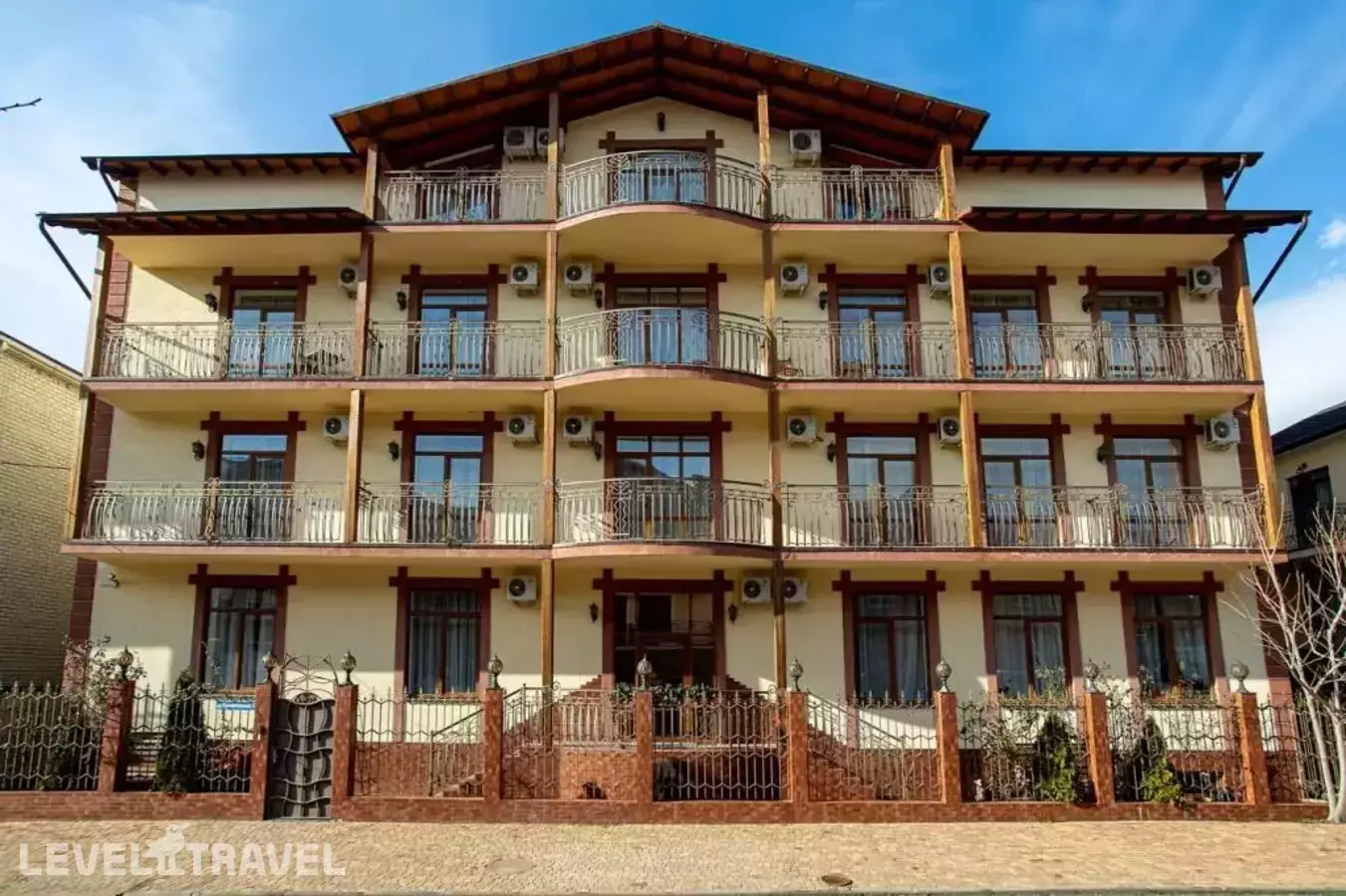 Золотой Компас