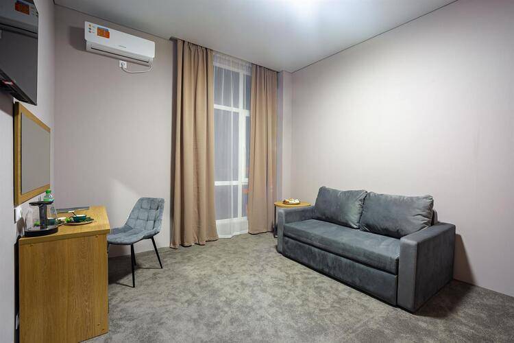 Green Land Hotel