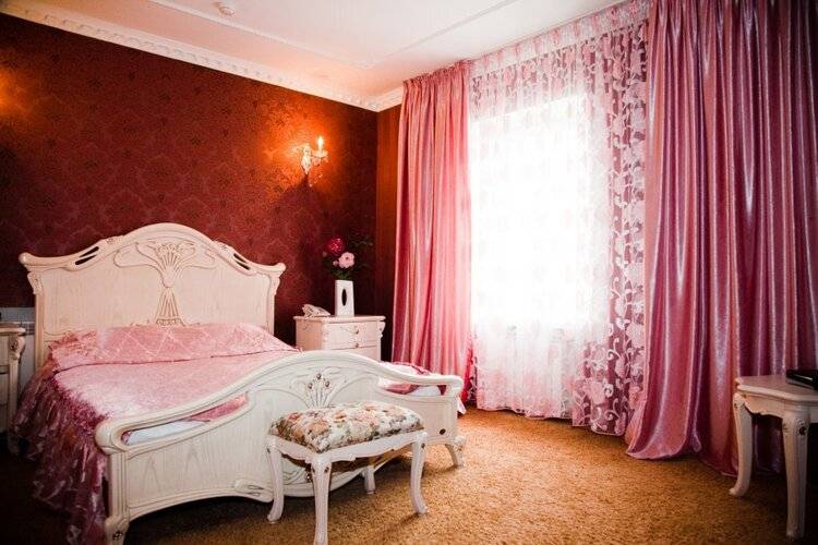 Отель Ренессанс