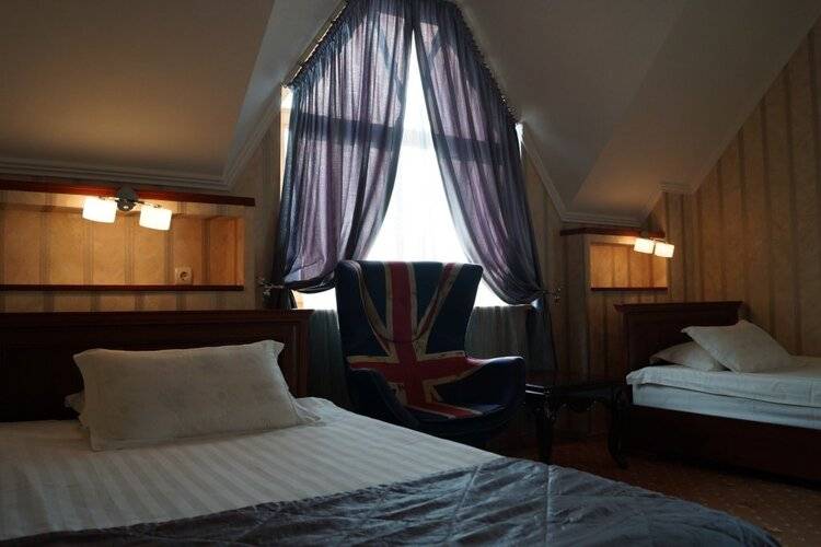 Отель Ренессанс