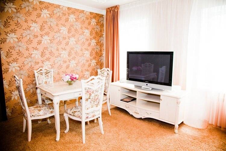 Отель Ренессанс
