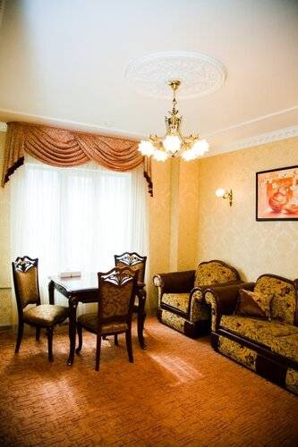 Отель Ренессанс