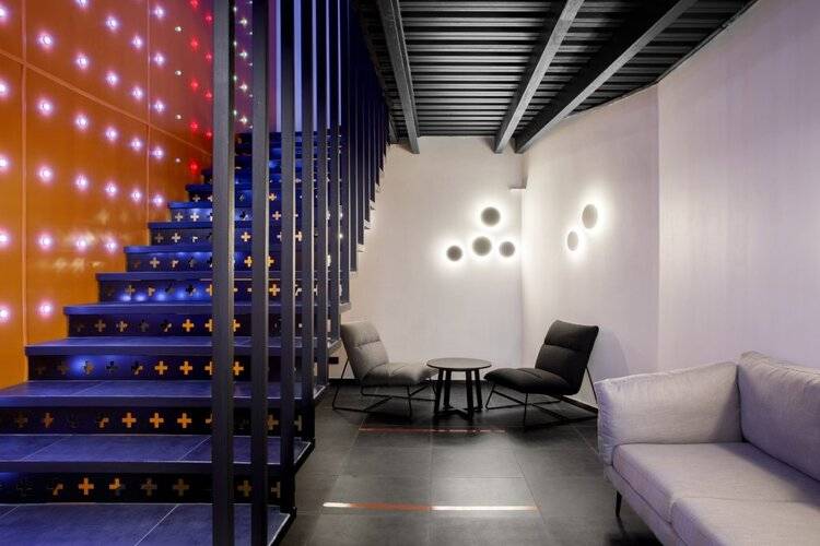 Капсульный отель Luna Capsule