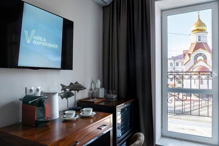 Отель V Hotel&Rooftop Lounge