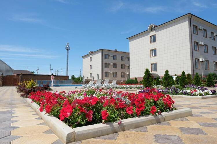Каспий Избербаш Отель & Аквапарк