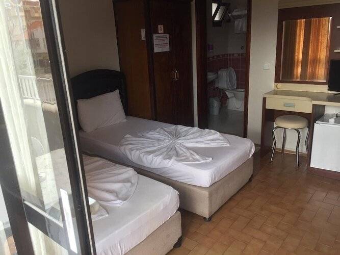 Defne Zevkim Hotel