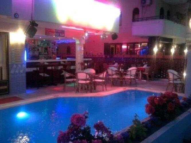 Defne Zevkim Hotel