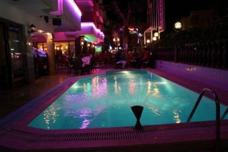 Defne Zevkim Hotel