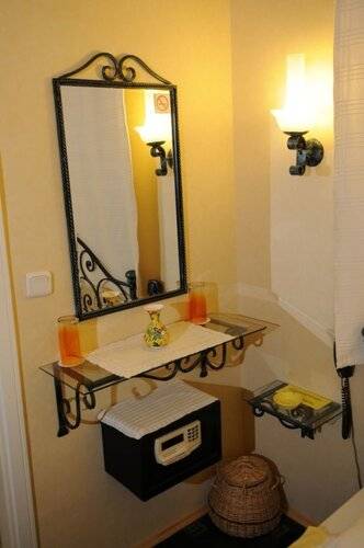 A&B Home Hotel