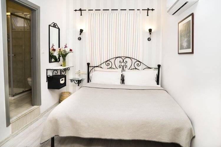 A&B Home Hotel