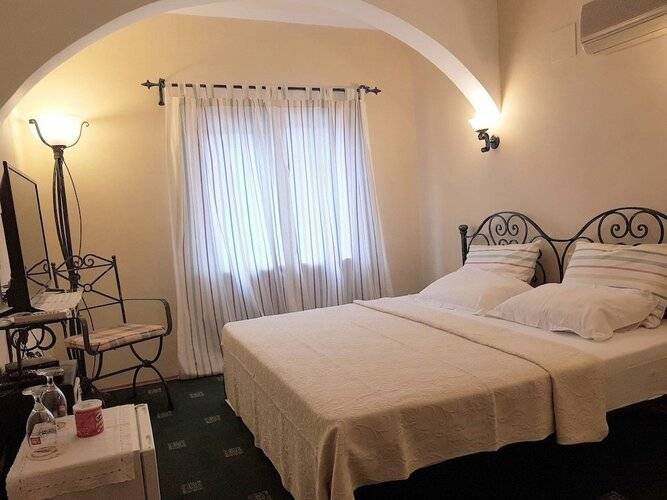 A&B Home Hotel
