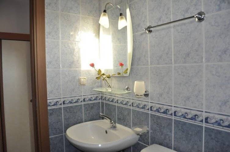 A&B Home Hotel