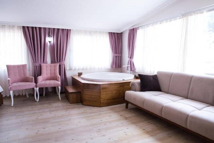 Infinity City Hotel