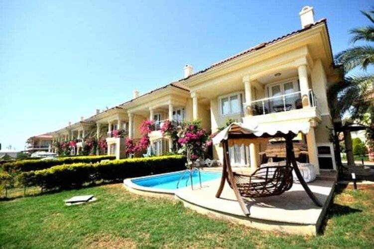 Sunset Beach Club Villas