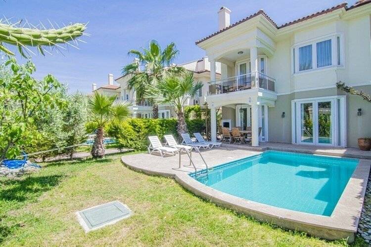 Sunset Beach Club Villas
