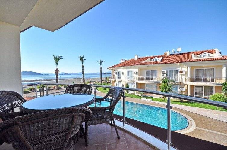 Sunset Beach Club Villas