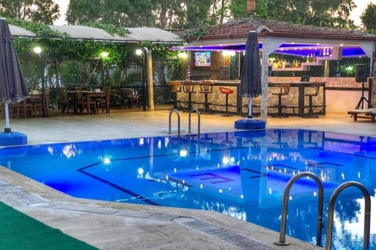 Yucel Hotel