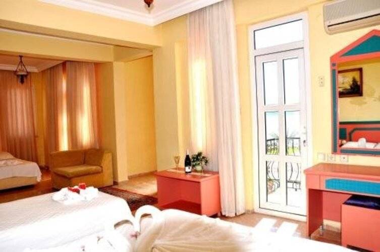 Yucel Hotel