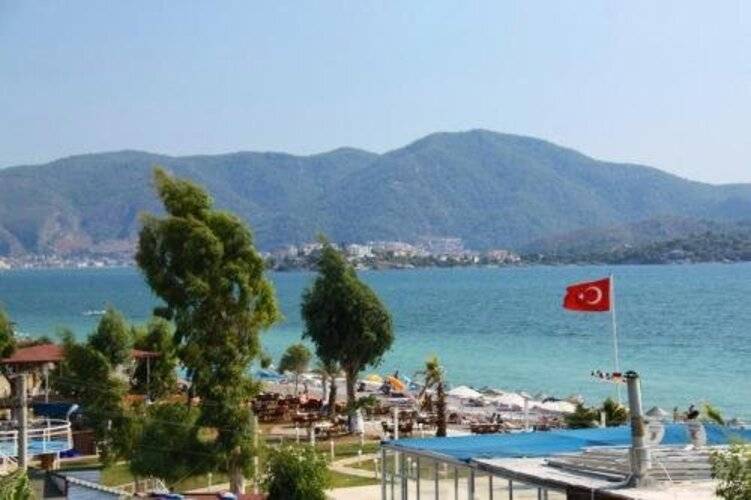 Yucel Hotel